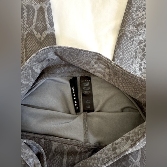 Koral high wasted reptile lustrous infinity legging - Picture 8 of 16